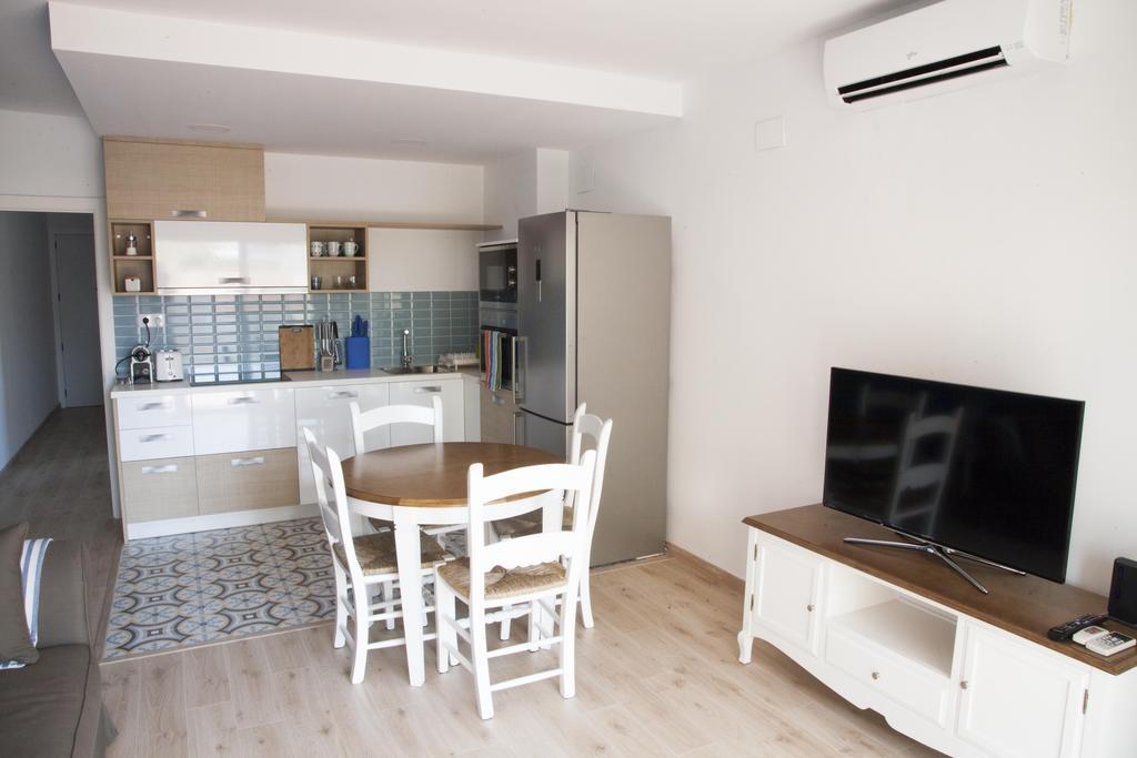 Mont-Roig Apartment كامبريلس الغرفة الصورة
